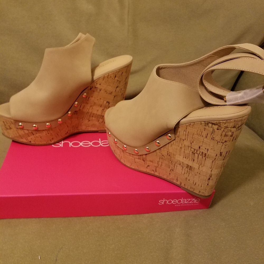Wedge heels